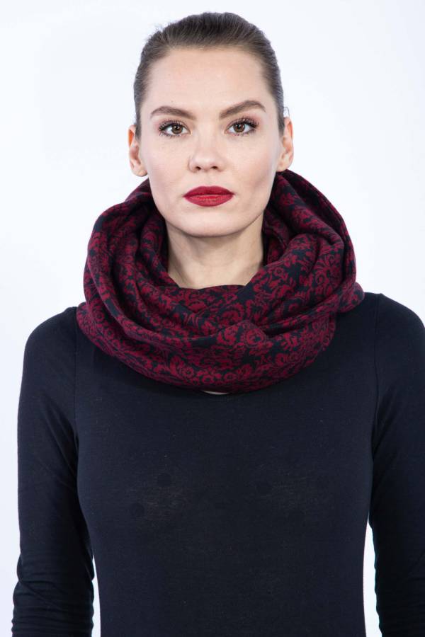 Loop scarf made from organic GOTS interlock jacquard